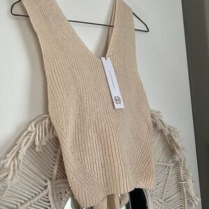 House of Harlow delicate knit tie back crop new with tags  size large